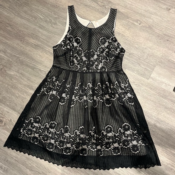 Free People Beautiful Lace Mini Dress - Picture 4 of 6